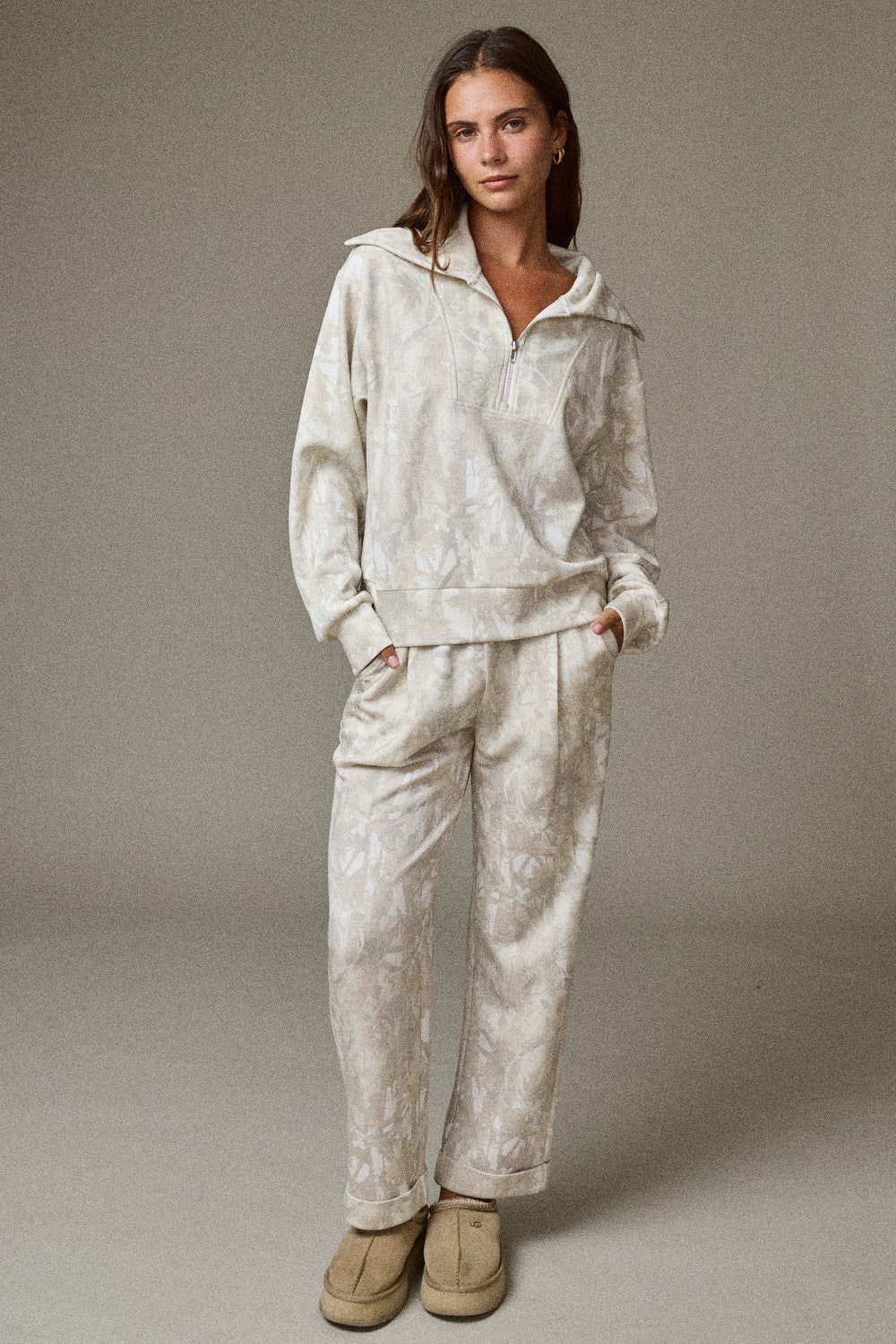 Pullover and Pants Set (Camo)